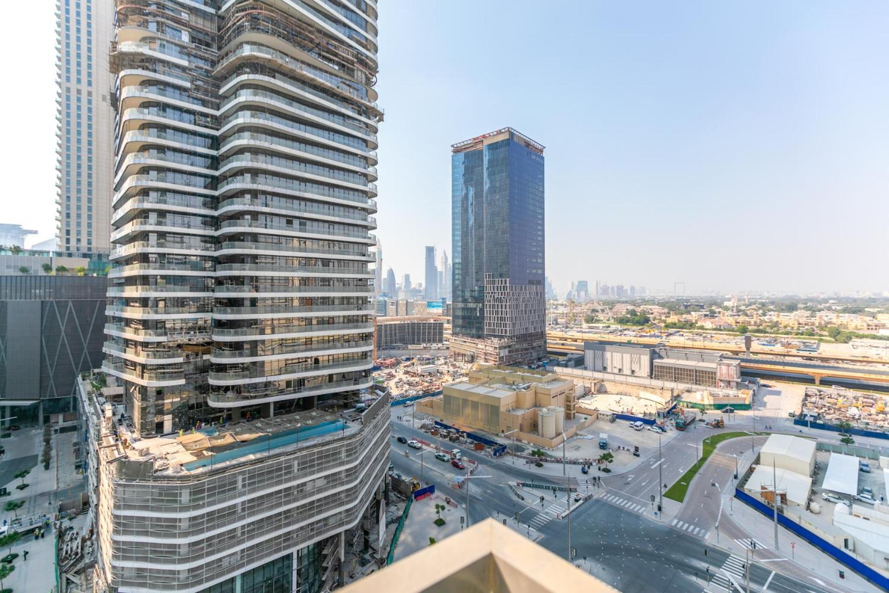 2 Bedroom With Maid's Next To Mall Mada Residences Dubai